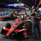 FE, De Vries vince il derby Mahindra con Mortara per l'ultima pole della Gen3 e con il record del circuito ExCel di Londra