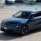 Gamma, l'ammiraglia Lancia. Il crossover fastback costruito a Melfi &egrave; ibrido ed elettrico