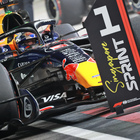 GP di Singapore, qualifica Sprint: gran pole di Verstappen, ma &egrave; a rischio penalit&agrave;. Leclerc terzo
