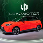 Leapmotor a Parigi svela le novità della sua gamma europea, debuttano la compatta B03 e la sette posti D19