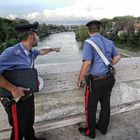 Roma, allarme a Ponte Duca D'Aosta: «C'è un coccodrillo nel Tevere». Scatta la psicosi