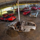 Oltre 20 Ferrari abbandonate in un capannone: finiscono tutte all'asta. «Una vale 3 milioni di euro»