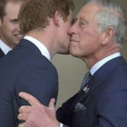 Il Principe Carlo chiede un colloquio urgente con Harry: cosa sta succedendo in queste ore