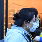 Coronavirus fake news, Roberto Burioni: «Le mascherine sono inutili. Si può mangiare cibo cinese»