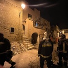 Crolla il solaio del palazzo, paura in Puglia: due feriti travolti dalle macerie