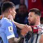 Argentina-Uruguay, Messi choc: mani sul collo di Olivera
