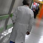Manfredonia, medico arrestato per violenza sessuale su cinque pazienti