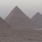 Egitto, bus elettrici per portare i turisti verso le Piramidi