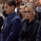 Berlusconi, la reazione commossa dei figli ai funerali del Cav: qualcuno piange, altri no