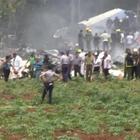 Proclamati due giorni di lutto nazionale per le vittime dell'aereo caduto a L'Avana Video