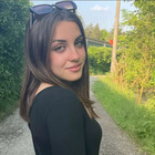 Sofia Bagattini morta a 18 anni nell'auto sbandata per il ghiaccio: feriti 4 amici. La sorella gemella: «Vivrò anche per te»