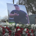Incidente in auto contro il muro, Jordan muore a 19 anni: in 2mila al suo funerale