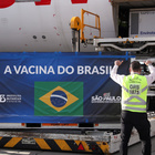 Brasile, oltre 2 milioni di vaccini in un solo giorno: è record. Allo studio ben 19 varianti