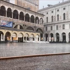 Maltempo, grandinata improvvisa a Padova, le immagini della perturbazione Video