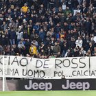 I tifosi della Juventus omaggiano De Rossi: «Prima uomo, poi calciatore»