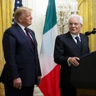 Trump incontra Mattarella, il comizio del padrone di casa e la granitica fermezza dell'ospite
