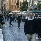 Green pass, stadi, cinema, teatri, mascherine e visite in ospedale: le date del graduale addio alle restrizioni in Italia