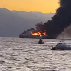 Incendio su nave Grimaldi da Grecia a Italia: guardia di finanza al lavoro per l'evacuazione