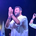 Salvini: «Pronti a ritirare i ministri»