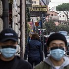 Coronavirus, come stanno i turisti cinesi allo Spallanzani: nausea e vomito per la donna. Test in corso su 13 casi sospetti