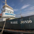 Mare Jonio sequestrata a Lampedusa