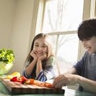 Disturbi alimentari, aumentano tra i giovani, l'età scende a 8-11 anni