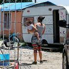 Raggi: «un ufficio per monitorare il superamento dei campi rom»