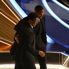 Will Smith, dopo il pugno l'abbraccio dell'amico Denzel Washington