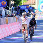 Vendrame fa festa al Giro d'Italia, sua la tappa di Bagno di Romagna: "e pensare che volevo smettere..."