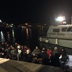 Barcone con 49 tunisini approda a Lampedusa