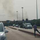 Incendio vicino all'aeroporto di Olbia, scalo chiuso. Voli dirottati ad Alghero, tra cui uno da Roma