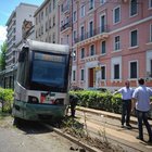 Roma, tram deraglia sulla Flaminia: paura tra i passeggeri