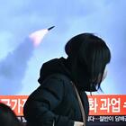 Corea del Nord lancia secondo missile in una settimana: supera di dieci volte la velocità del suono