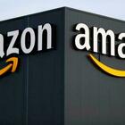 Amazon contro le false recensioni online. Azione legale contro 10 mila gruppi su Facebook
