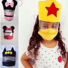 Brasile, il virus dilaga: una maestra crea mascherine da supereroi per convincere i bambini a proteggersi