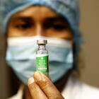 Vaccino AstraZeneca, pubblicato il contratto con l'Ue