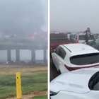 Autostrada inghiottita da nebbia e fumo, maxi tamponamento con 158 auto coinvolte: almeno 7 morti