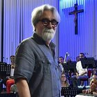 Beppe Vessicchio: «Neanche mia moglie mi ha mai visto senza barba. Tagliarla? Se me lo chiede una nipotina...»