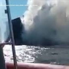 Incendio su un traghetto della Grimaldi Lines tra Italia e Grecia: le operazioni di soccorso in mare