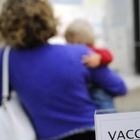 Meningite, code negli ambulatori per le vaccinazioni dopo la morte di una 48enne