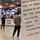 Cina, ingresso vietato alle persone di colore in un ristorante McDonald's