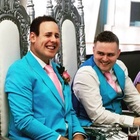 Coppia gay si sposa dopo che 31 chiese hanno respinto la loro richiesta