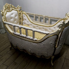 Casamonica, ecco la culla d'oro stile Luigi XVI
