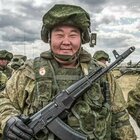 Soldati russi in affanno per colpa della crisi demografica: in prima linea solo i poveri e i siberiani (ed è una lezione anche per l'Italia)