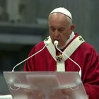 Papa Francesco chiede a tutti (anche a Trump) di rasserenare il paese