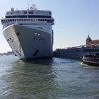 «Blackout dei comandi»: l'allarme del pilota mentre la nave da crociera Msc si schianta a Venezia
