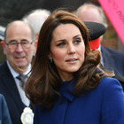 Kate Middleton si pente e corre ai ripari: quel gesto non doveva essere fatto in pubblico