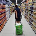 Confcommercio: a maggio consumi in calo del 30%