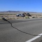 Terremoto in California, crepe nelle strade , danni nei negozi: le immagini del sisma
