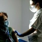 Vaccini Lazio, dosi dai medici di base: le prenotazioni online
